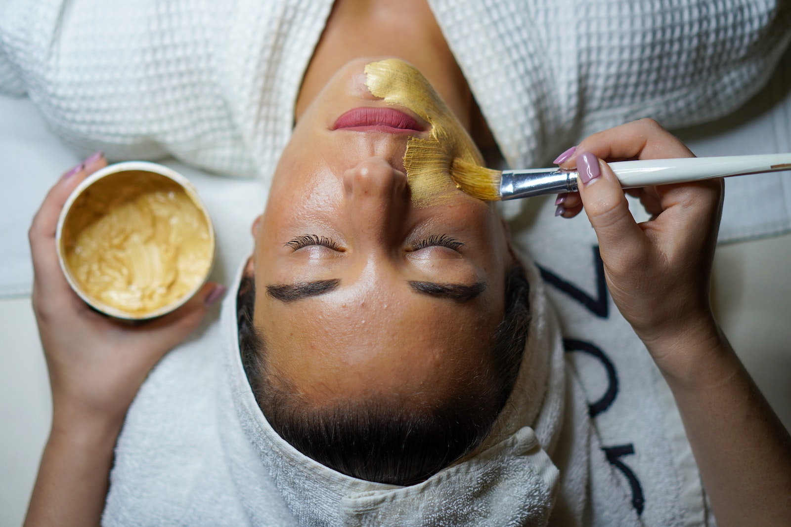 Reveal Your Radiance With A Cosmelan Depigmentation Peel